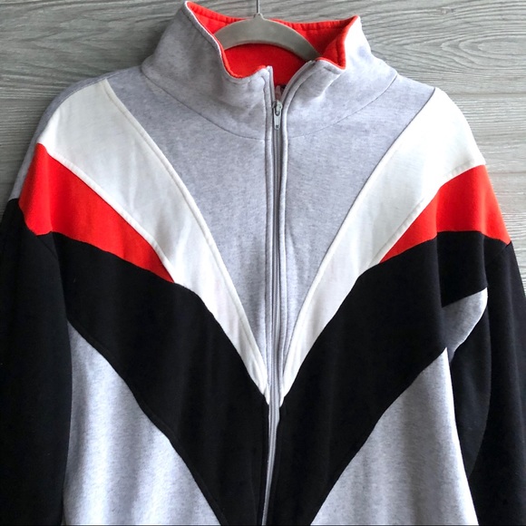 Final drop! Vintage 90’s Tracksuit Jacket 🚨 - Picture 2 of 5